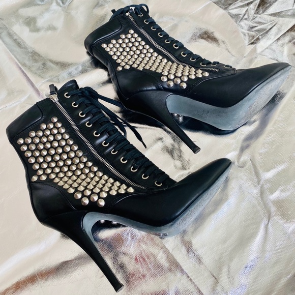 Balmain Studded Boots 4 inch heel. - Picture 3 of 3